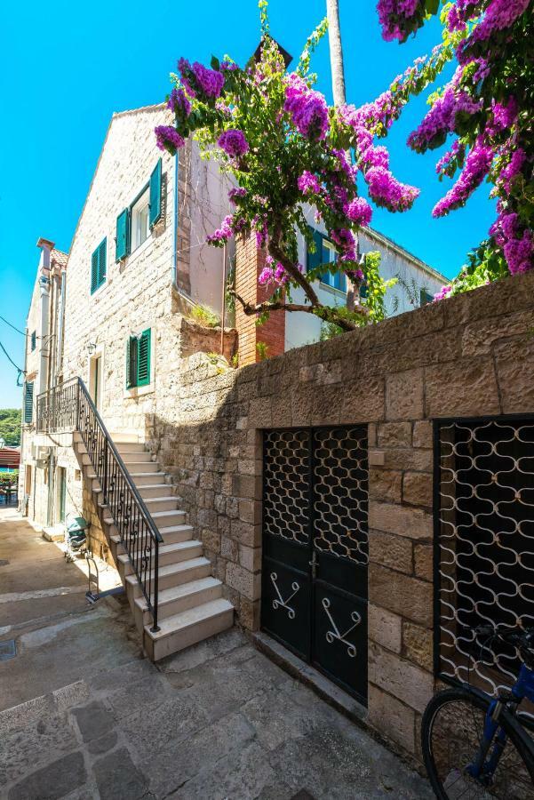 קאבטאט Sun And Stone Apartment מראה חיצוני תמונה