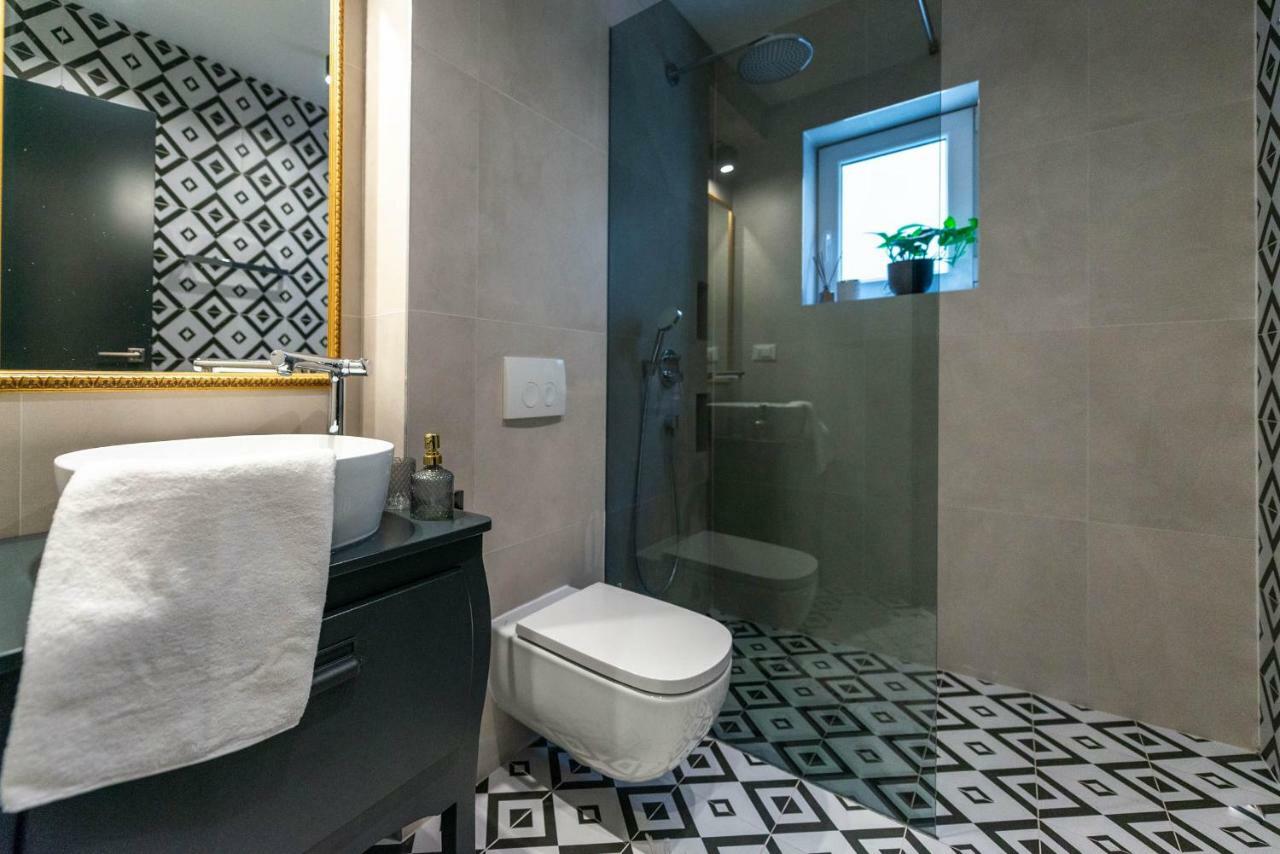 קאבטאט Sun And Stone Apartment מראה חיצוני תמונה
