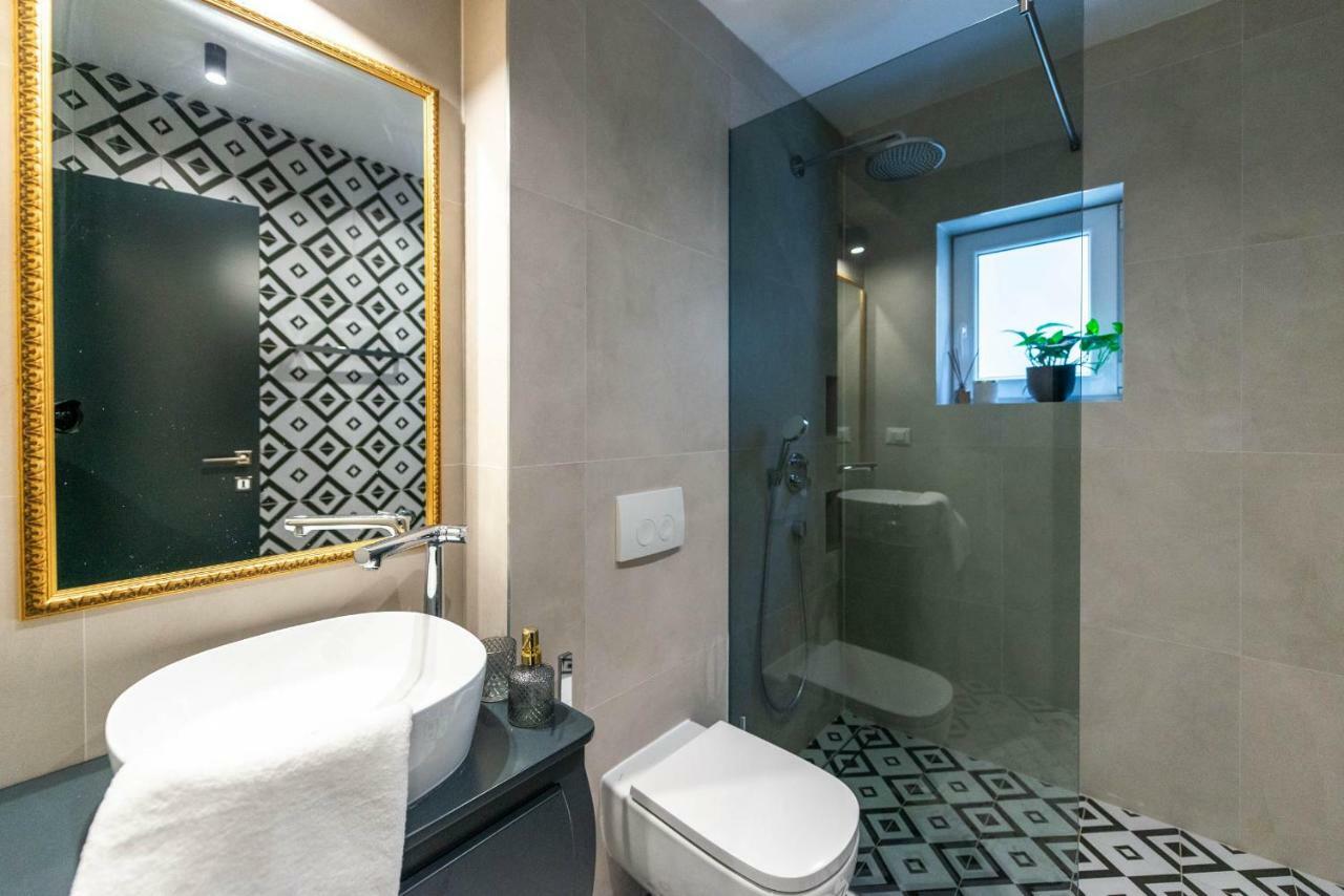 קאבטאט Sun And Stone Apartment מראה חיצוני תמונה