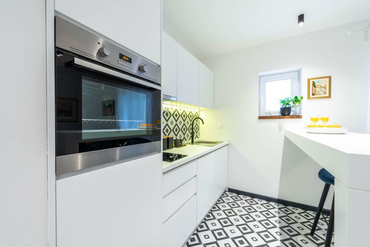 קאבטאט Sun And Stone Apartment מראה חיצוני תמונה