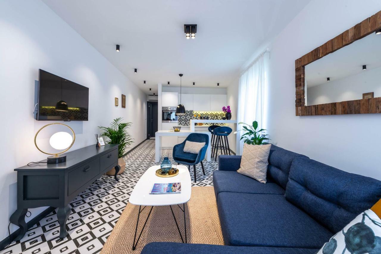 קאבטאט Sun And Stone Apartment מראה חיצוני תמונה